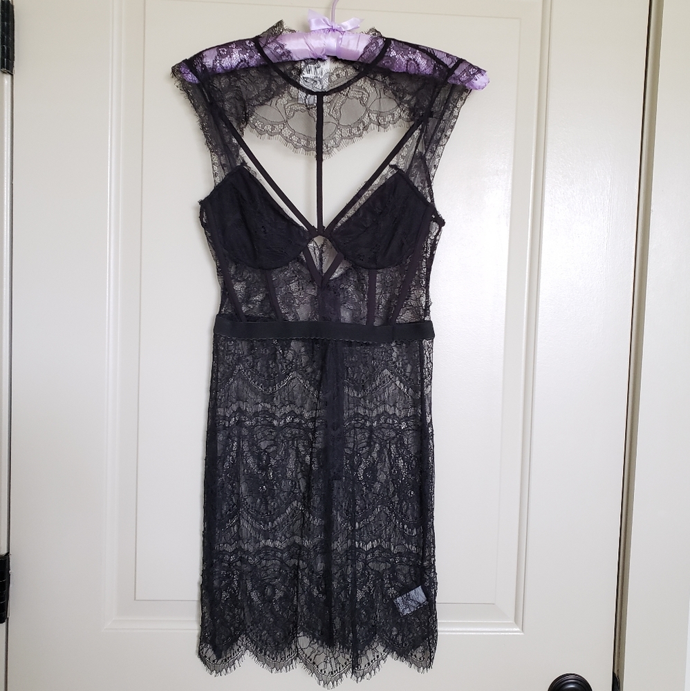 Fashion nova sexy  lace dress